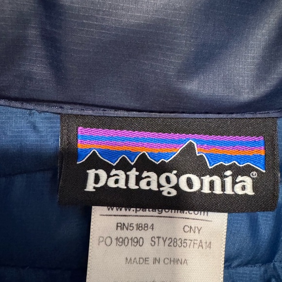 Patagonia Women's Navy Nano Puff Jacket Small - Picture 2 of 4